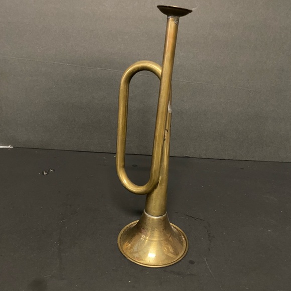 Vintage Classic Brass Bugle Horn - Picture 5 of 9